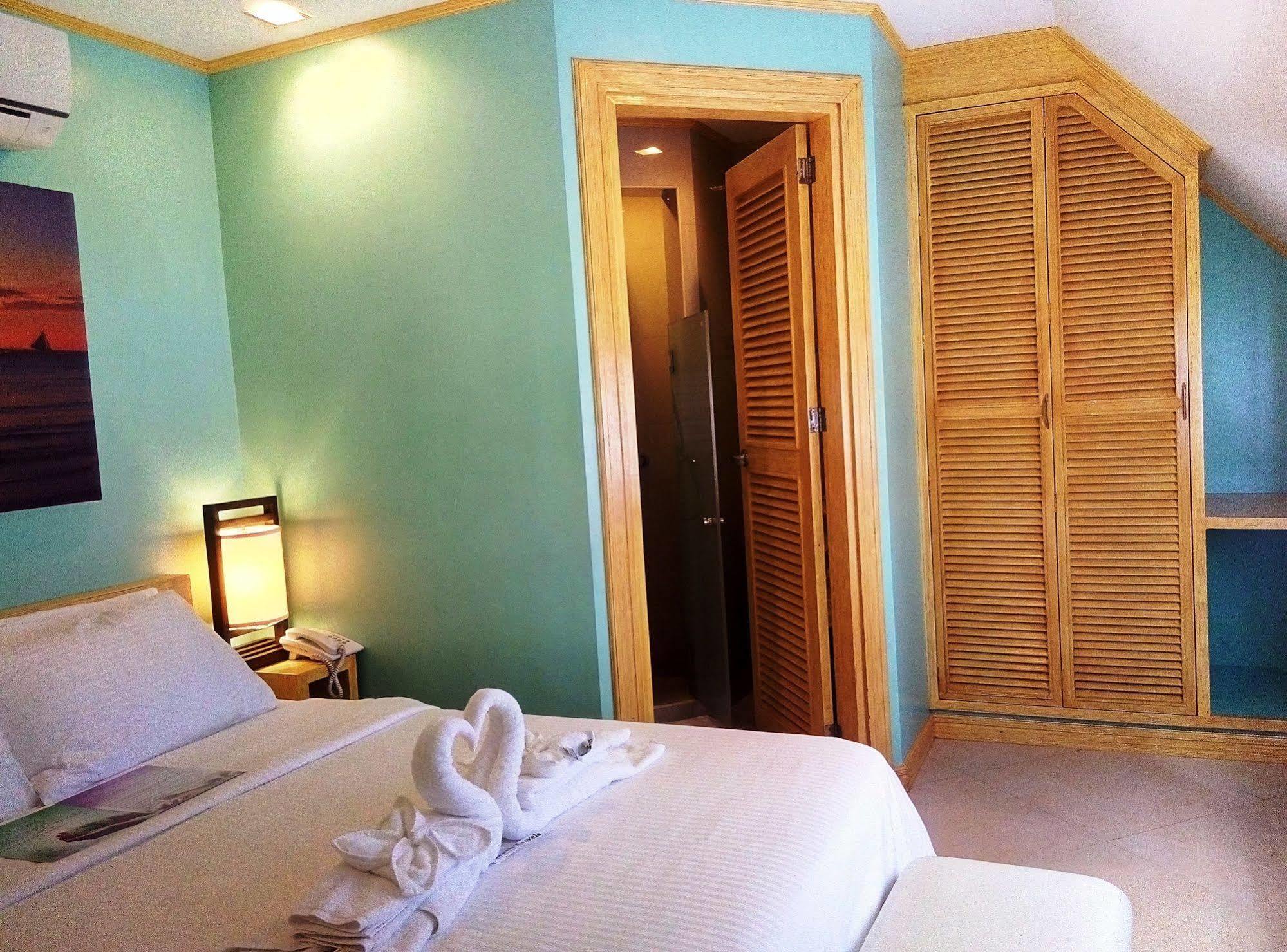 Shore Time Hotel Boracay Balabag  Exterior photo