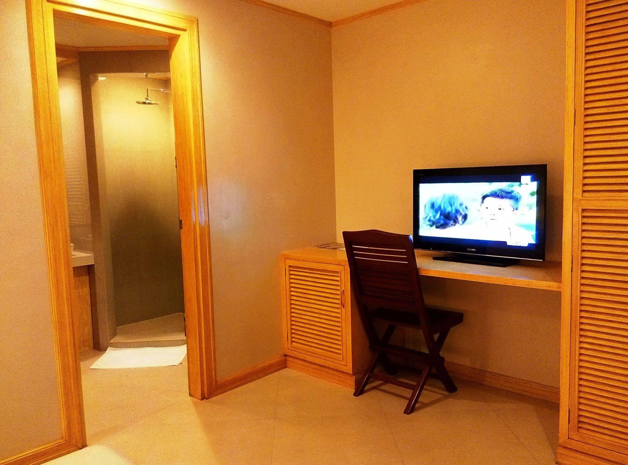 Shore Time Hotel Boracay Balabag  Exterior photo